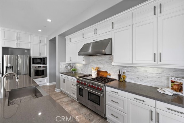 Building Photo - 108 Via Bilbao