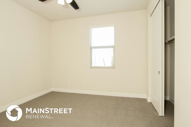 Building Photo - 8518 S 69th Ln