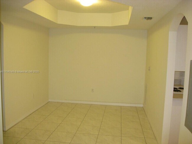 Building Photo - 6630 NW 114th Ave