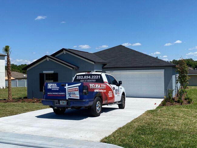 Building Photo - Ask How To Receive TWO WEEKS FREE!!  Hills Of Tuscany - Great Location, 3/2/2 ***WON'T LAST***