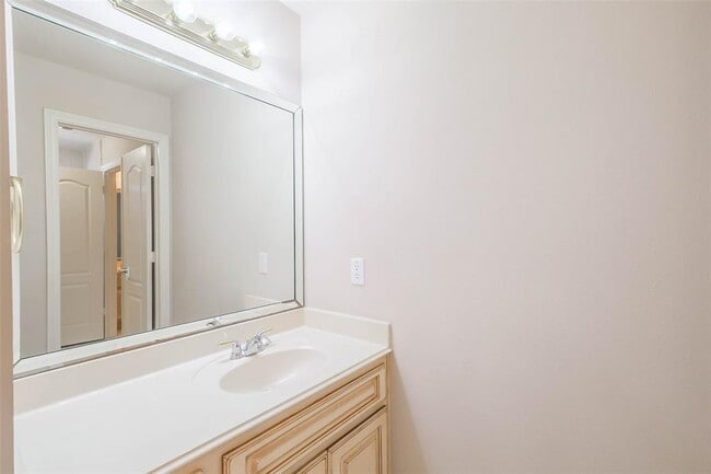 Building Photo - 12411 Santiago Cove Ln