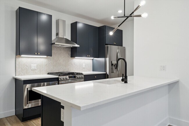 Building Photo - 2636 E York St