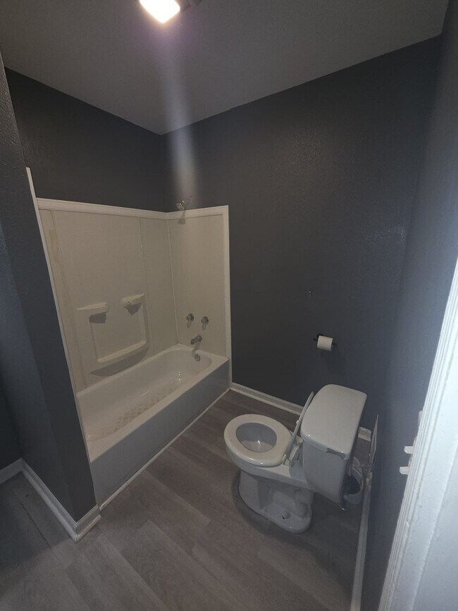 Building Photo - 3917 Homewood Ave