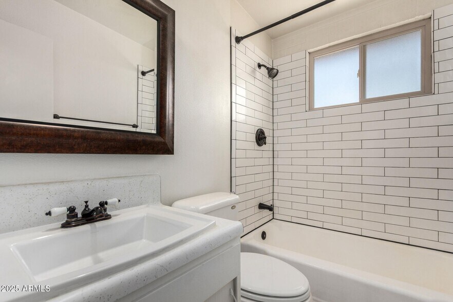 Bathroom - 373 N Evergreen St