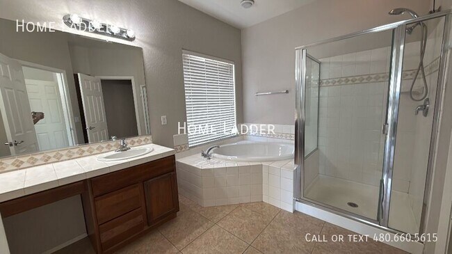 Building Photo - 4703 S 99th Dr