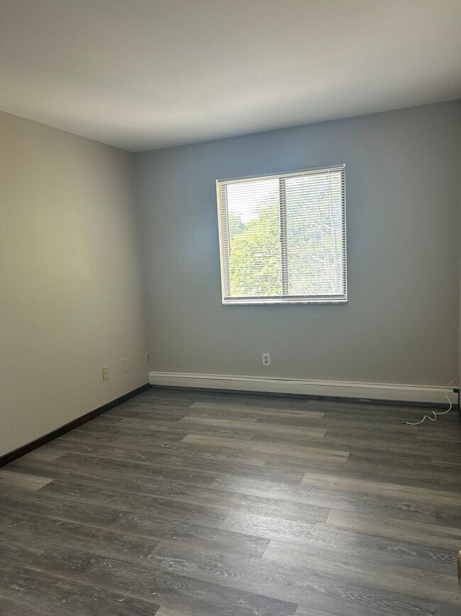 Building Photo - 4008 89th St