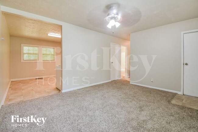 Building Photo - 8277 Dunellen Ln