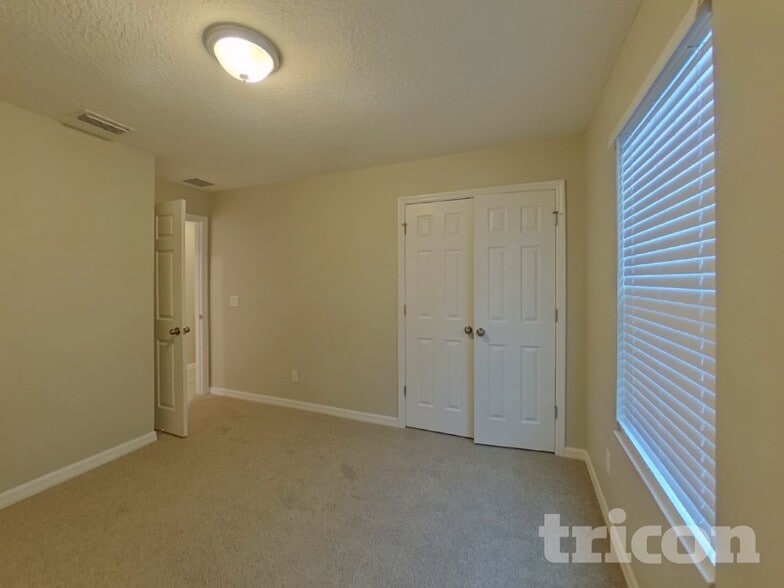 Building Photo - 9716 Kinmore Dr