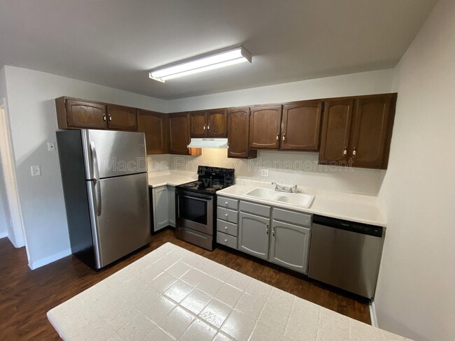 Building Photo - 719 Olde Greenwich Cir