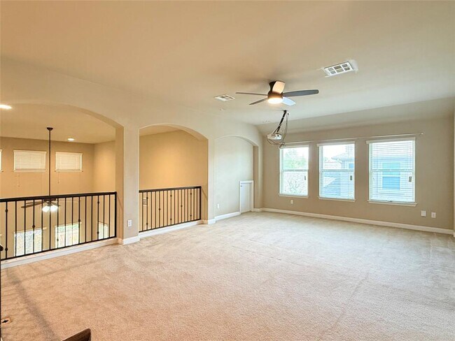 Building Photo - 404 Dry Gulch Bend