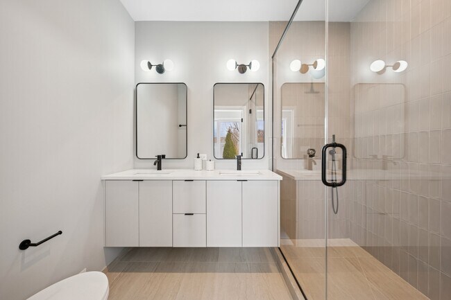 Building Photo - Forest Park - New Construction Luxury Townhomes!