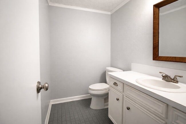 Building Photo - 1310 S Caney Trails Dr