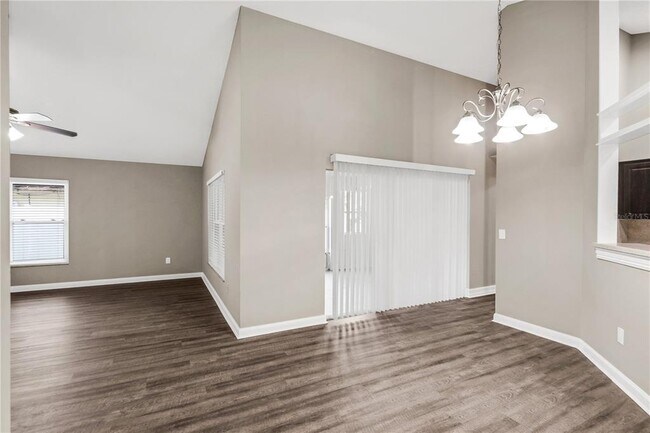 Building Photo - 11911 Hickorynut Dr