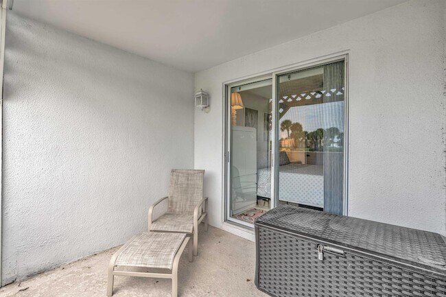 Building Photo - 353 S US Hwy 1