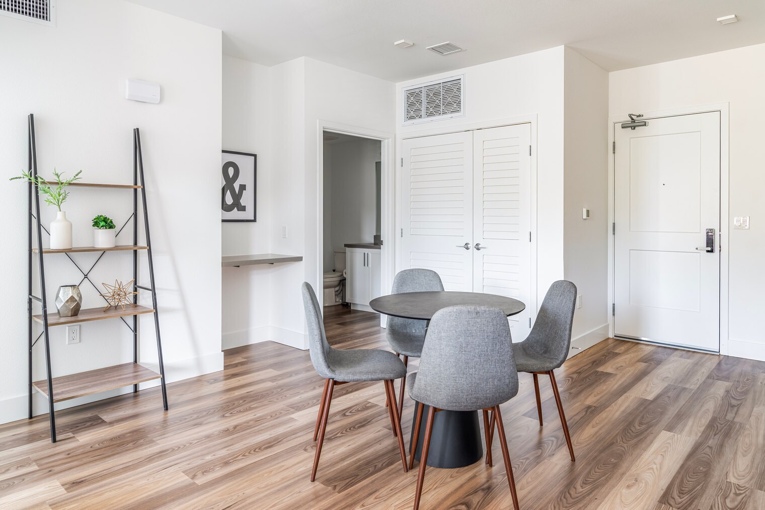 Building Photo - 85 Cleaveland Rd