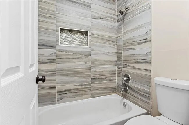 Master Bath - 101 Warm Springs Cir