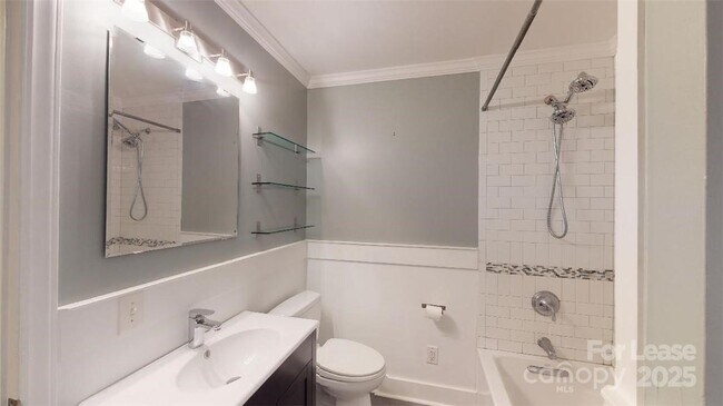 Building Photo - 419 Webster Pl