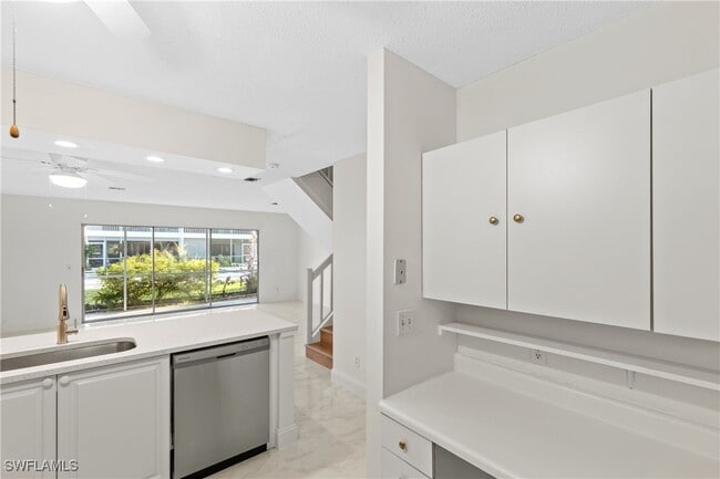 Building Photo - 25500 Cockleshell Dr