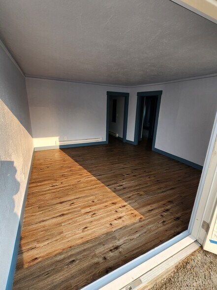 Livingroom - 430 S 52nd St