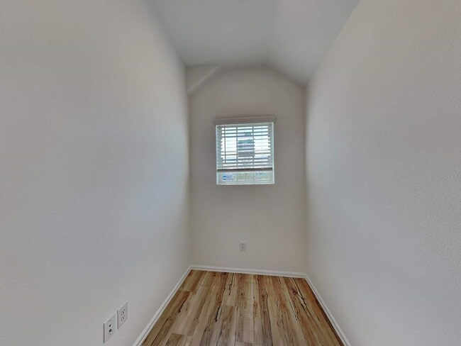 Building Photo - 22711 Bolanzo Ln