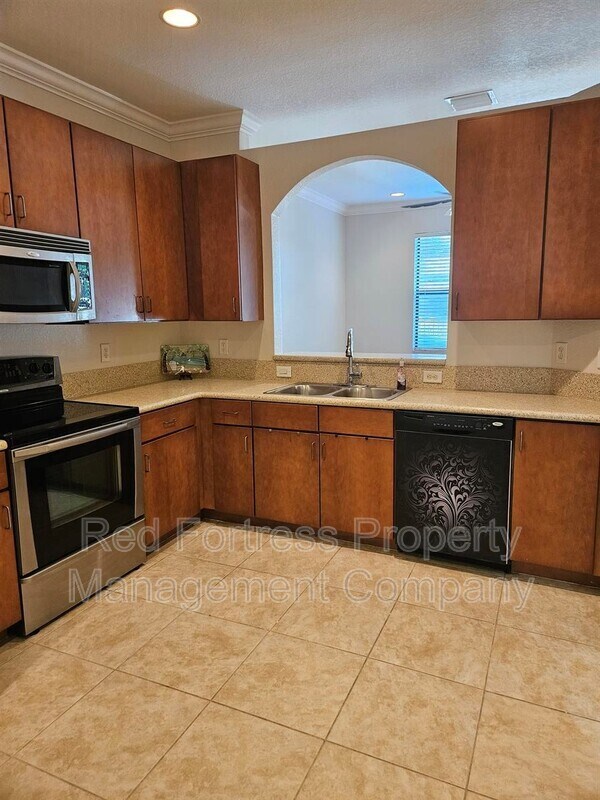 Building Photo - 15740 Portofino Springs Blvd