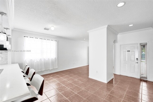 Building Photo - 3041 SW 88th Ave