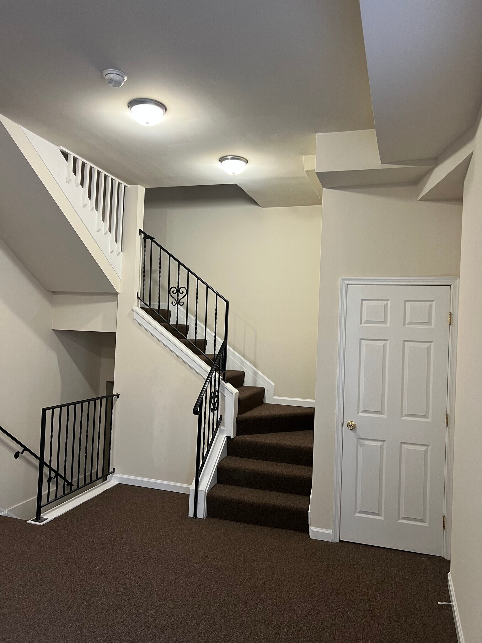 Stairs - 818 Whitelock St