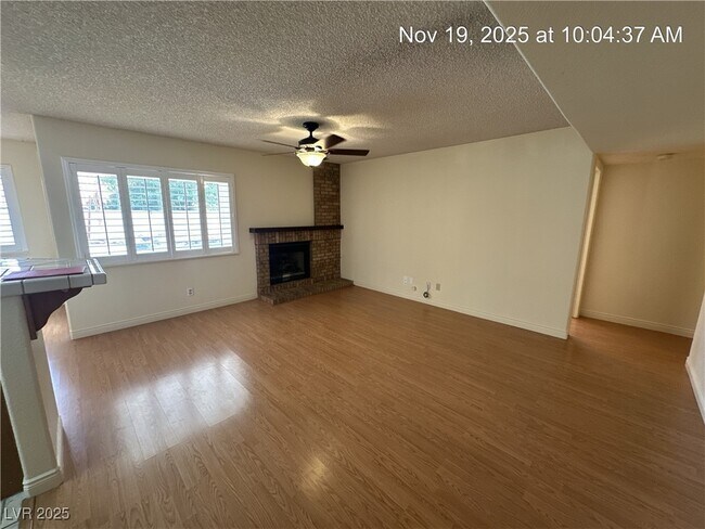 Building Photo - 398 Decareo Ct