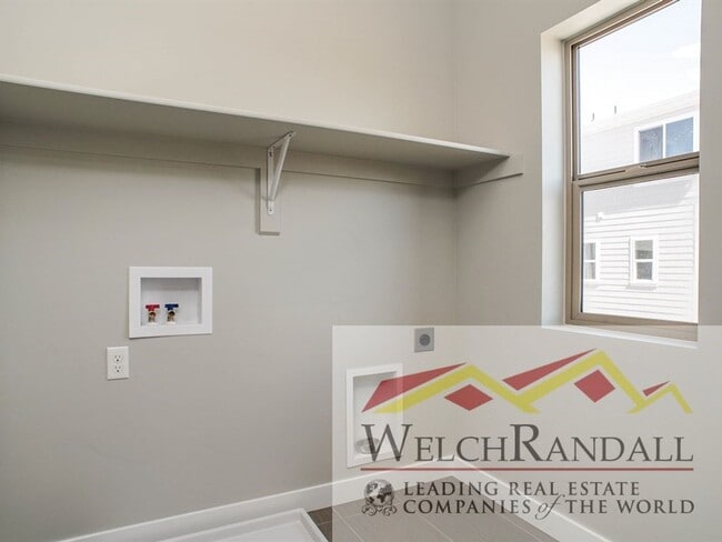 Building Photo - 3 bed 2.5 Bath Single-Family Home in Farmi...