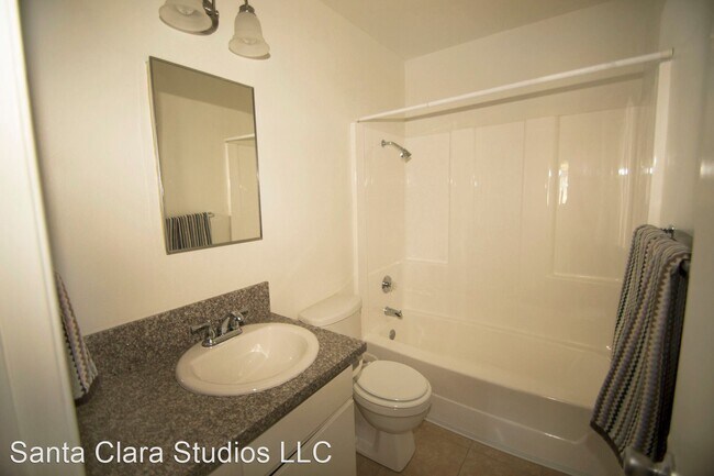 Building Photo - 1381 E Santa Clara St