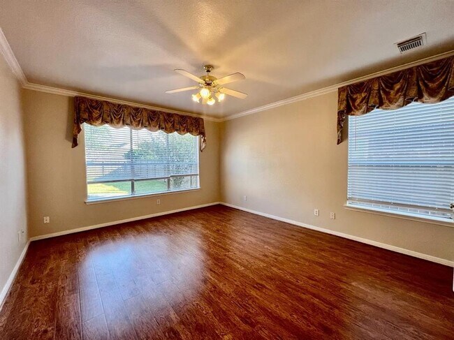 Building Photo - 2339 Plantation Bend Dr