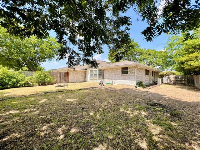 Building Photo - 2732 Parkhaven Dr
