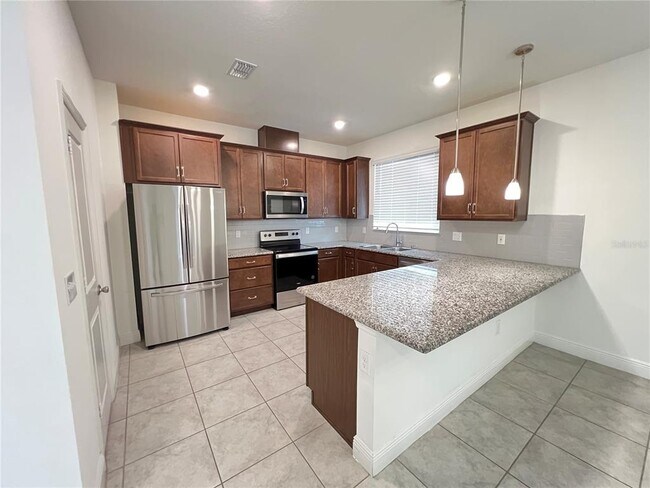 Building Photo - 2746 Sanctuary Dr