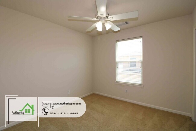 Building Photo - 2347 Shining Star Way