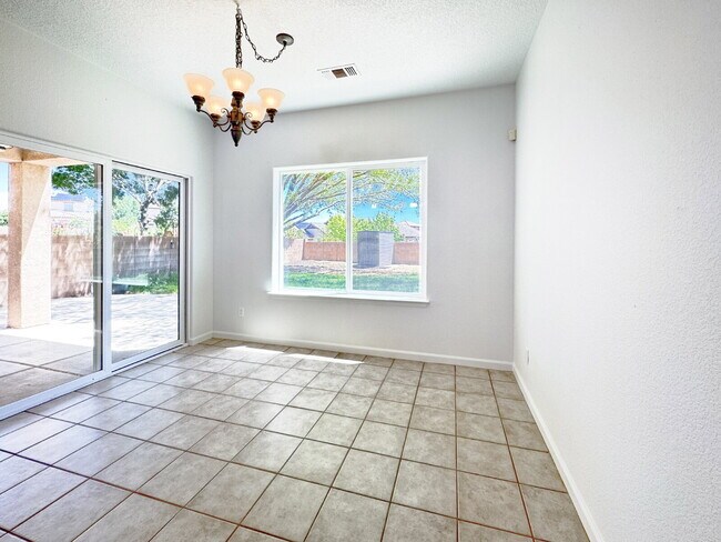 Building Photo - Wonderful 2 Story 3 BR Home in Loma Colorado