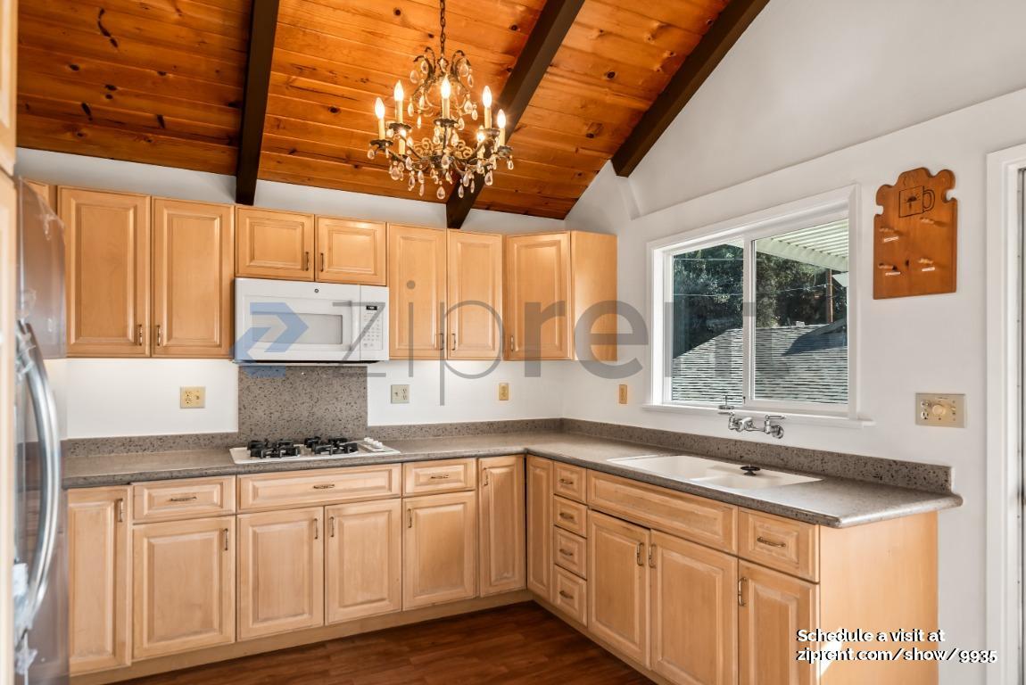 Building Photo - 10806 Hubbard Way