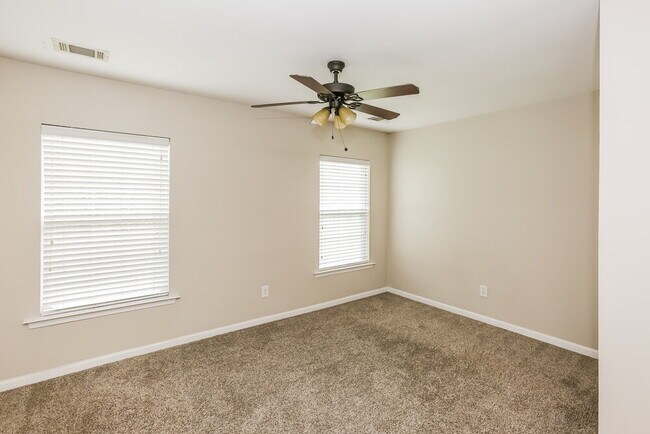 Building Photo - 934 Old Forester Ln