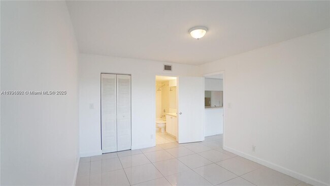 Building Photo - 8100 Geneva Ct