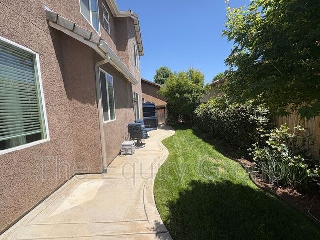 Building Photo - 5115 W Pianosa Ave