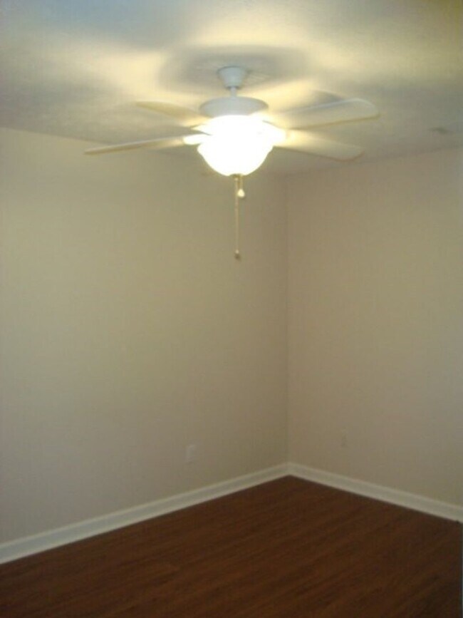 Building Photo - Kurt Circle 1351/1353**Raymer