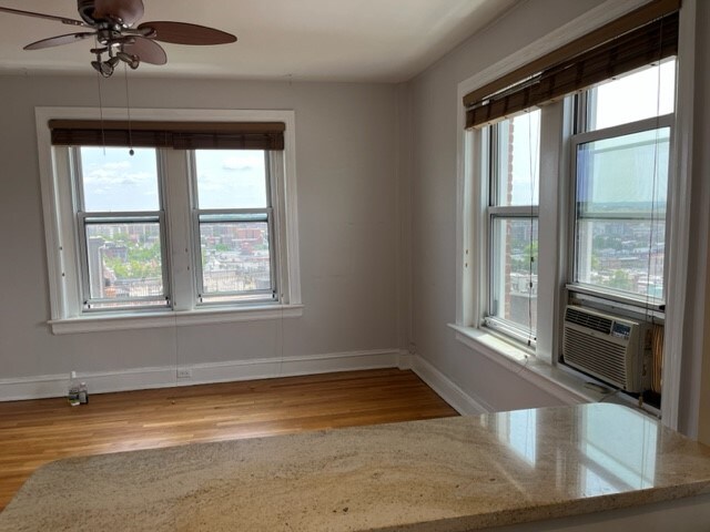 Building Photo - 1954 Columbia Rd NW