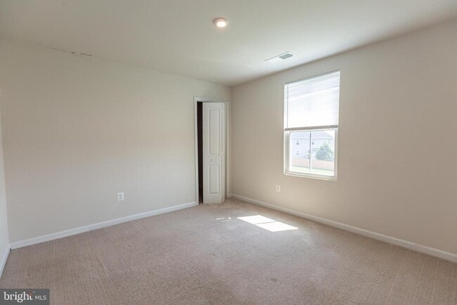 Building Photo - 228 Chandlers Glen Dr