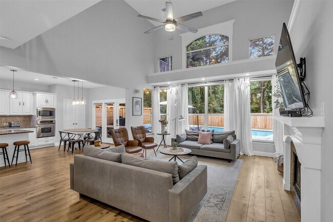 Building Photo - 211 Maple Path Pl