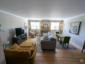 Building Photo - 1 bedroom in CHICAGO IL 60625