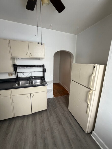 Building Photo - 783 Woodruff Pl E Dr