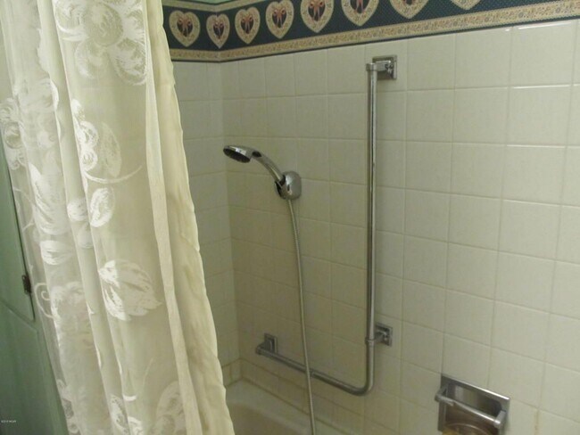 Building Photo - 99 4th St