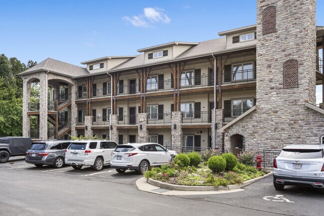 Building Photo - 31 Royal Vista Dr