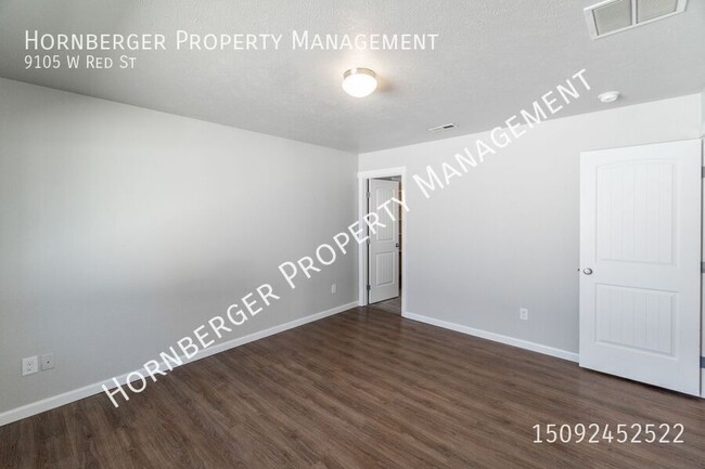 Building Photo - 9105 W Red St