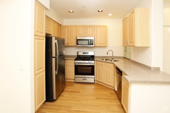 Kitchen - Via Ventura Apartments