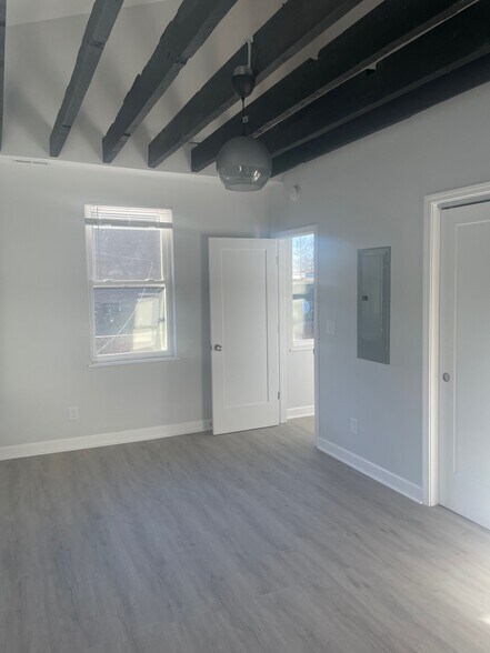 Door into Bedroom - 216 Findlay St